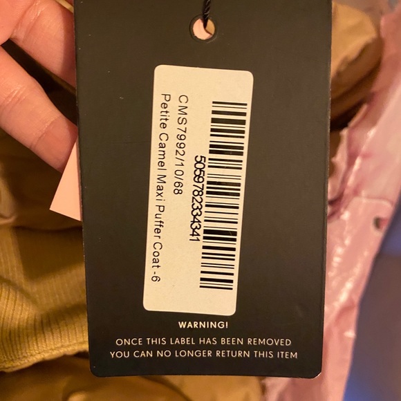 Pretty little thing tan puffer coat - Picture 2 of 4